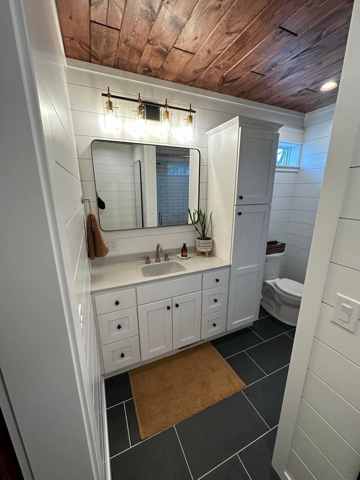 Remodeling & Basements photo 4